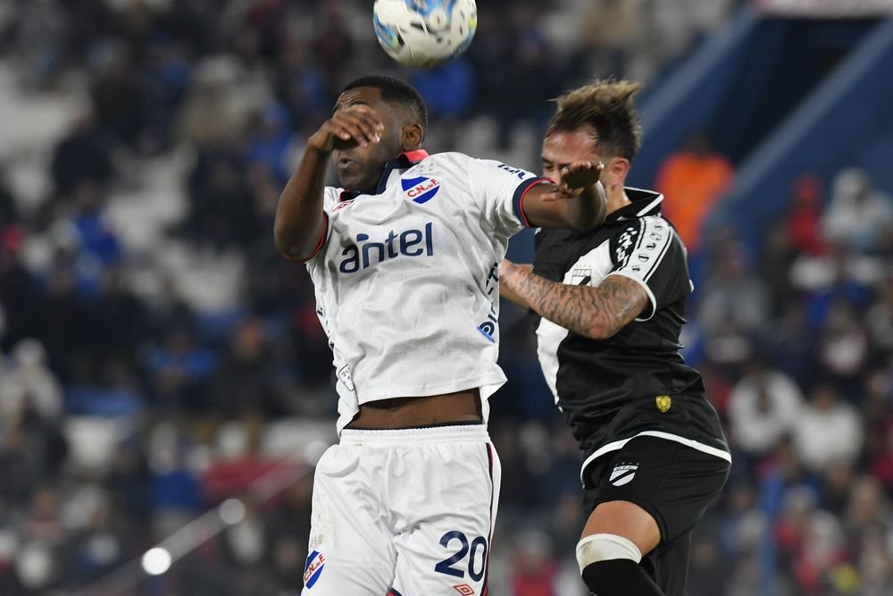 Pablo Peirano recupera a un importante futbolista en Nacional para enfrentar a Racing por el Torneo Clausura, mientras Sebastián Coates mejoró y jugará